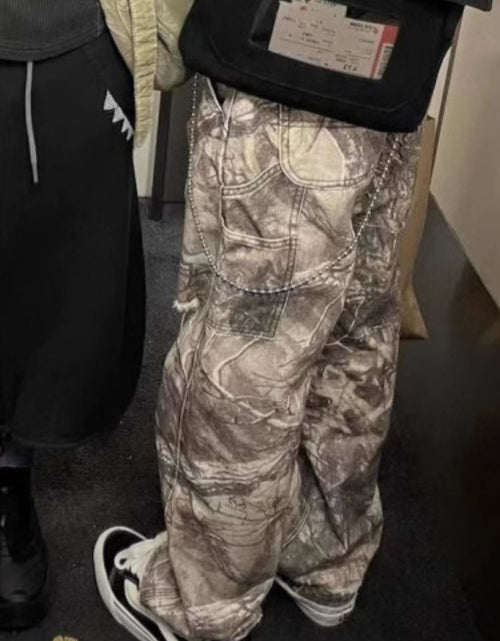 Load image into Gallery viewer, Men's Twig Camouflage Distressed Jeans
