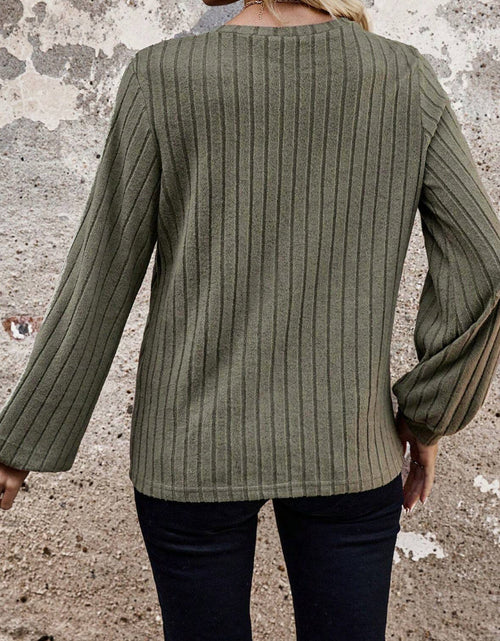 Load image into Gallery viewer, Leopard Round Neck Long Sleeve T-Shirt
