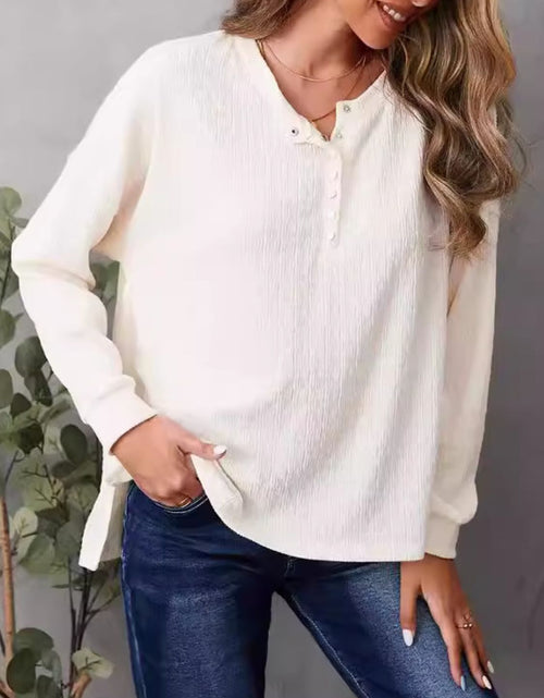 Load image into Gallery viewer, High-Low Quarter Snap Round Neck T-Shirt
