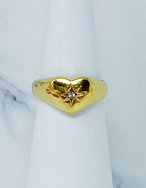 Load image into Gallery viewer, Sunburst Heart Signet Ring by Ellisonyoung.com
