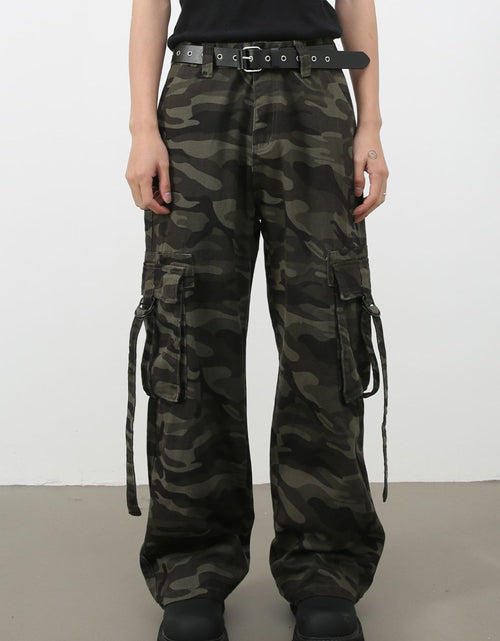 Load image into Gallery viewer, Men's Camouflage Cargo Jeans
