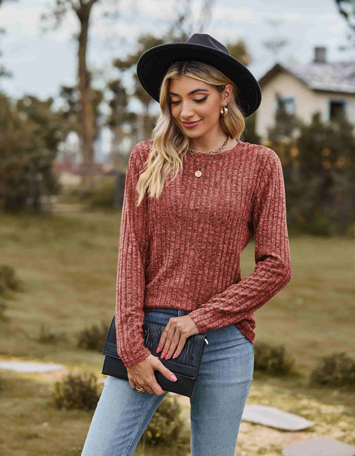 Load image into Gallery viewer, Ribbed Round Neck Long Sleeve Tee

