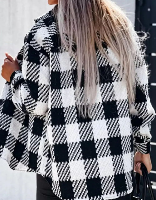 Load image into Gallery viewer, Plaid Button Up Long Sleeve Jacket
