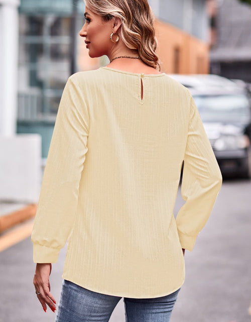Load image into Gallery viewer, Round Neck Long Sleeve Tee
