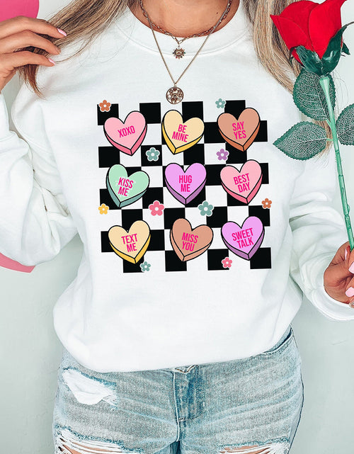 Load image into Gallery viewer, Valentine's Day Checkered Heart Long Sleeve Sweatshirt
