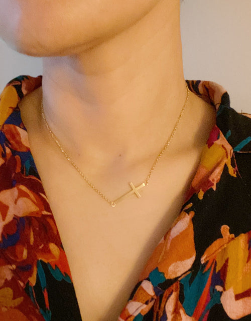 Load image into Gallery viewer, Kayla Cross Necklace by Ellisonyoung.com
