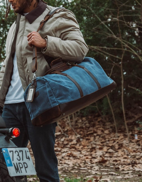 Load image into Gallery viewer, Weekender Bag
