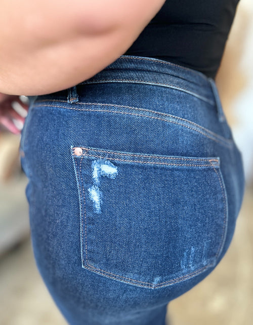 Load image into Gallery viewer, Judy Blue Full Size High Waist Rigid Magic Heavy Destroy Straight Jeans
