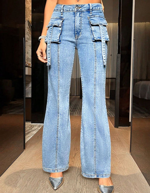Load image into Gallery viewer, Mid Rise Straight Jeans with Cargo Pockets
