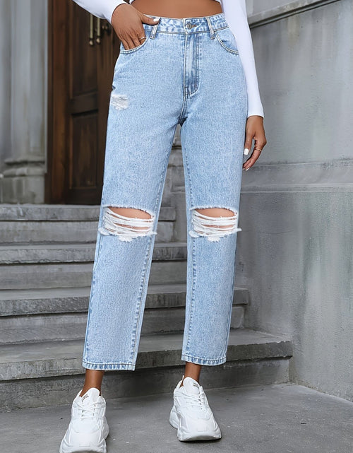 Load image into Gallery viewer, Distressed High Rise Jeans with Pockets
