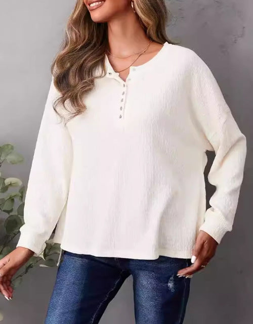Load image into Gallery viewer, High-Low Quarter Snap Round Neck T-Shirt
