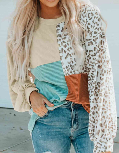 Load image into Gallery viewer, Color Block Leopard Round Neck Sweatshirt
