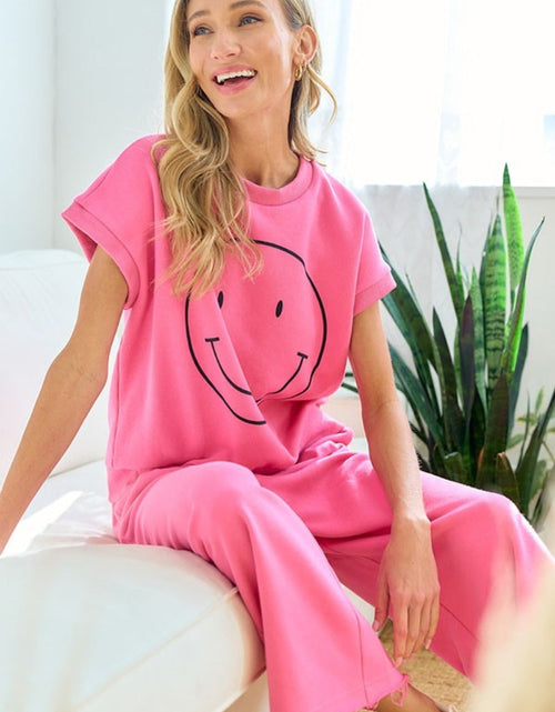 Load image into Gallery viewer, First Love Smile Face Drop Shoulder Brushed Inside T-Shirt
