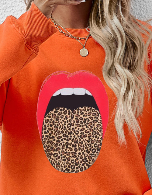 Load image into Gallery viewer, Leopard Lip Graphic Round Neck Sweatshirt
