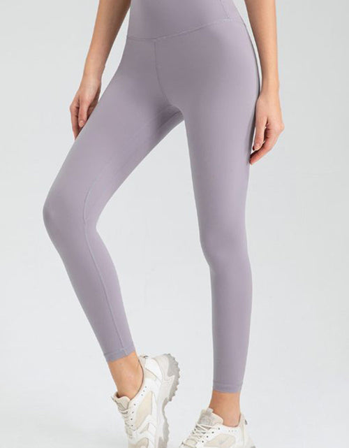 Load image into Gallery viewer, Wide Waistband Slim Fit Active Leggings
