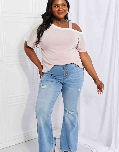 Load image into Gallery viewer, Andree by Unit Full Size Something Simple Cold Shoulder Tee
