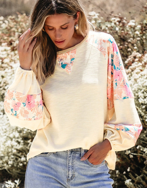 Load image into Gallery viewer, Printed Round Neck Balloon Sleeve Sweatshirt
