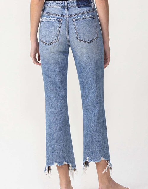 Load image into Gallery viewer, Lovervet High Rise Distressed Straight Jeans
