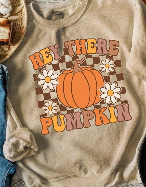Load image into Gallery viewer, Pumpkin Graphic Long Sleeve Sweatshirt
