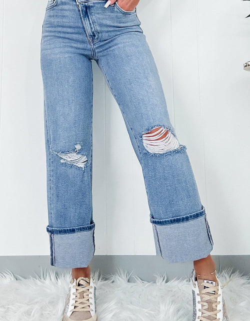 Load image into Gallery viewer, Distressed Straight Jeans with Pockets
