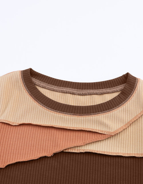 Load image into Gallery viewer, Exposed Seam Contrast Round Neck Long Sleeve T-Shirt
