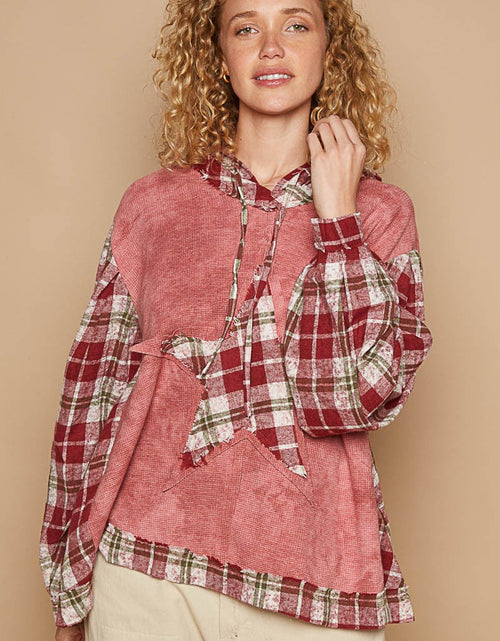 Load image into Gallery viewer, POL Star Patch Plaid Long Sleeve Hooded Top
