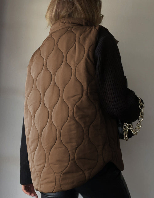 Load image into Gallery viewer, Collared Neck Vest with Pockets

