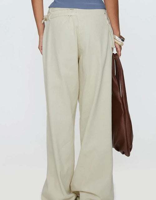 Load image into Gallery viewer, Wide Leg Jeans with Pockets
