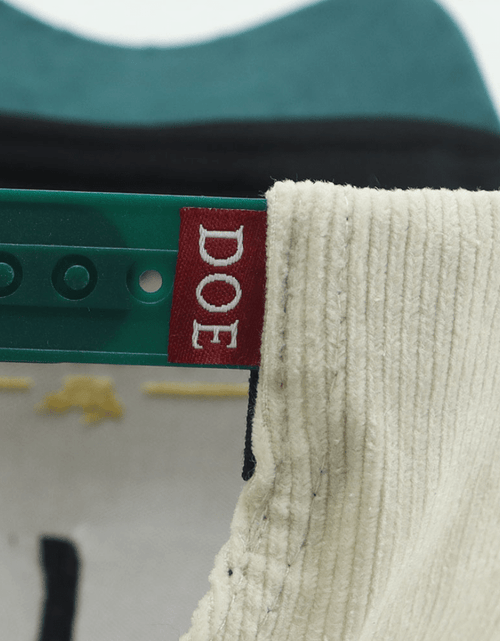 Load image into Gallery viewer, Double Oak Heritage Hat
