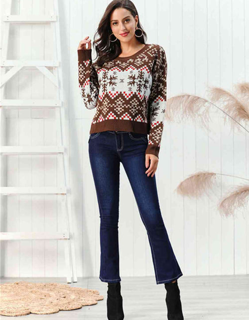 Load image into Gallery viewer, Snowflake Pattern Round Neck Sweater
