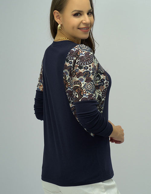 Load image into Gallery viewer, Shiny Round Neck Printed Shoulder Tee
