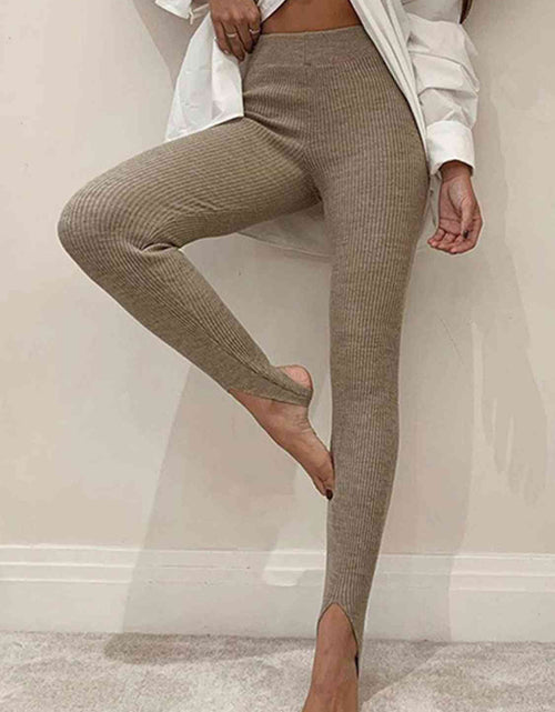 Load image into Gallery viewer, Ribbed Mid Waist Leggings
