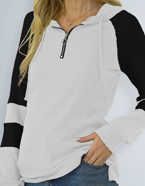 Load image into Gallery viewer, Shiny Waffle-Knit Raglan Sleeve Zipper Front Hoody
