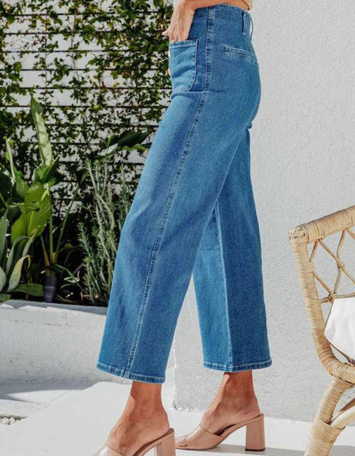 Load image into Gallery viewer, Button Fly Cropped Wide Leg Jeans
