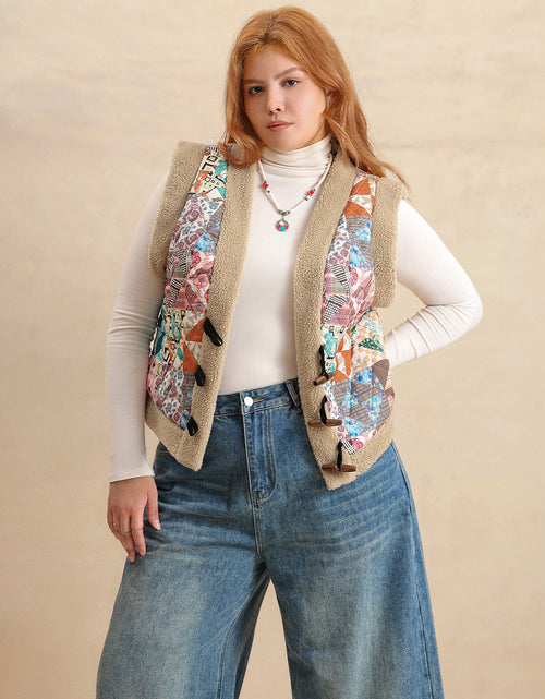Load image into Gallery viewer, Plus Size Printed Sherpa Vest Coat
