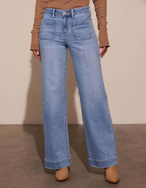 Load image into Gallery viewer, High Rise Front Pocket Patch Wide Leg Jeans
