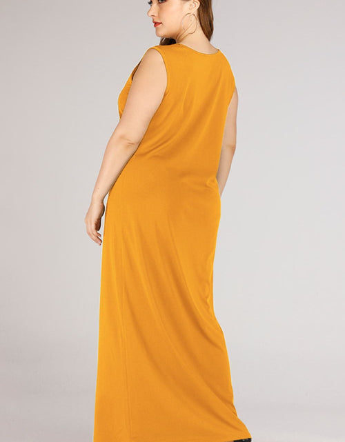 Load image into Gallery viewer, Plus Size Scoop Neck Maxi Tank Dress
