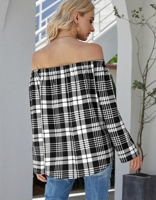 Load image into Gallery viewer, Off-Shoulder Striped Long Sleeve T-Shirt
