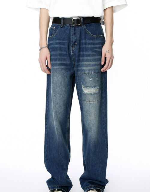 Load image into Gallery viewer, Men's Distressed Applique Straight Jeans
