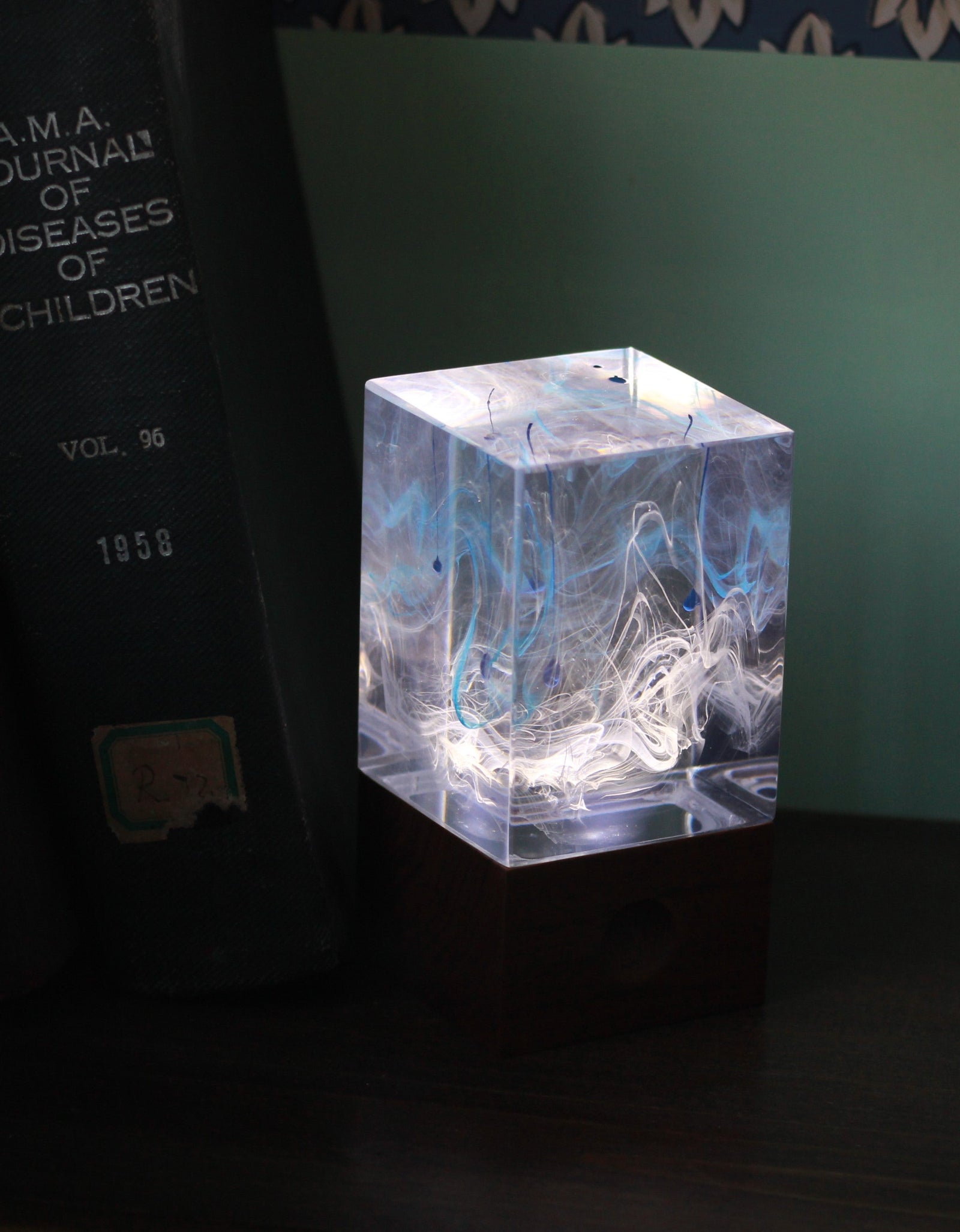 Resin table decor - Ocean by EP Light