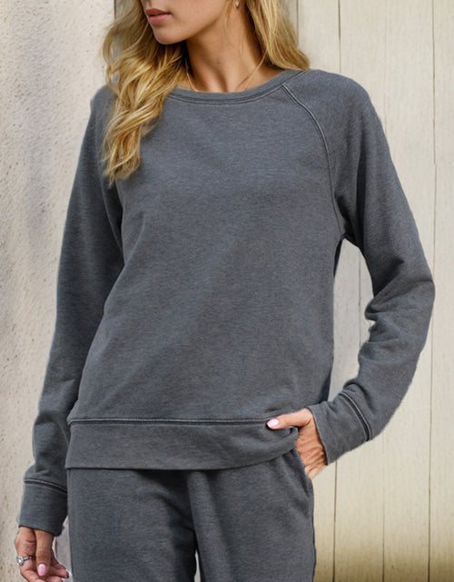 Load image into Gallery viewer, Shiny Round Neck Long Sleeve Sweatshirt
