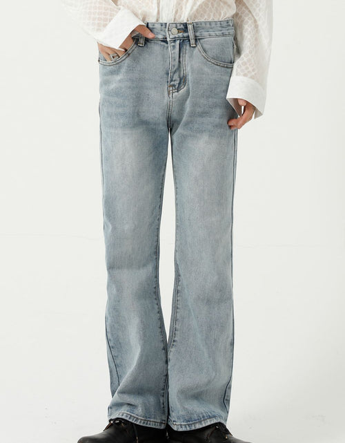 Load image into Gallery viewer, Mid Rise Jeans with Pockets
