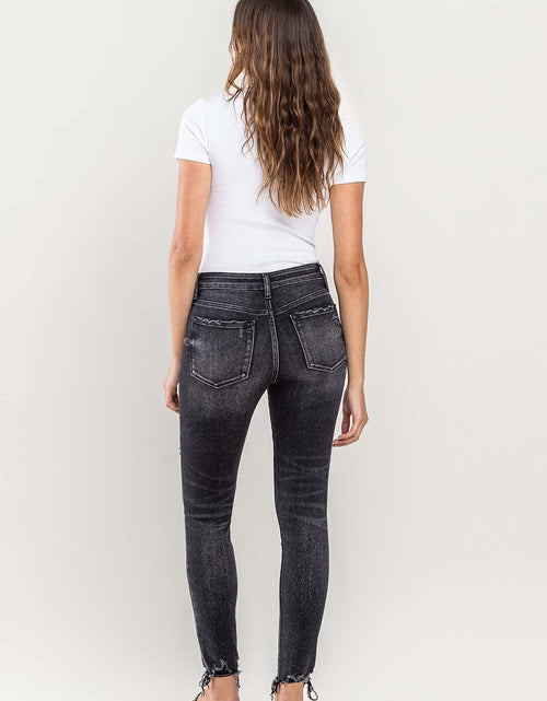 Load image into Gallery viewer, Lovervet Raw Hem Cropped Skinny Jeans
