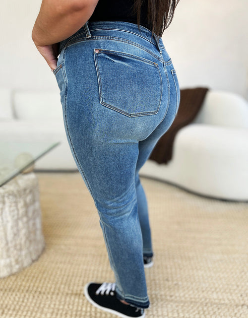 Load image into Gallery viewer, Judy Blue Full Size Mid Rise Rigid Magic Release Hem Jeans
