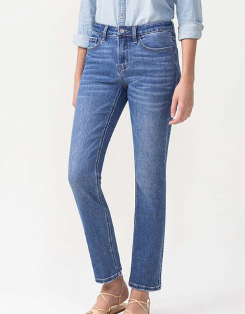 Load image into Gallery viewer, Lovervet Full Size Maggie Midrise Slim Ankle Straight Jeans
