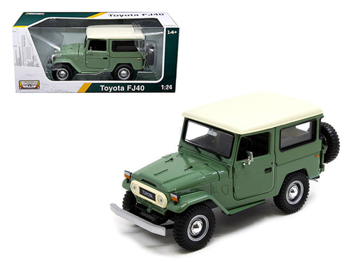 Load image into Gallery viewer, Toyota FJ40 Medium Green 1/24 Diecast Model Car by Motormax

