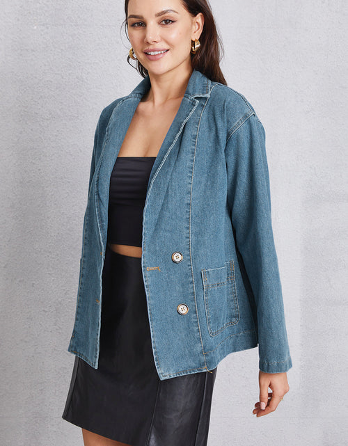 Load image into Gallery viewer, Pocketed Button Up Denim Jacket
