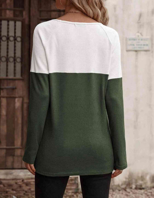 Load image into Gallery viewer, Contrast Round Neck Long Sleeve T-Shirt
