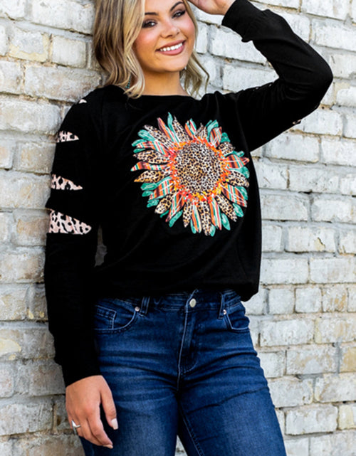 Load image into Gallery viewer, Graphic Leopard Patch Sweatshirt
