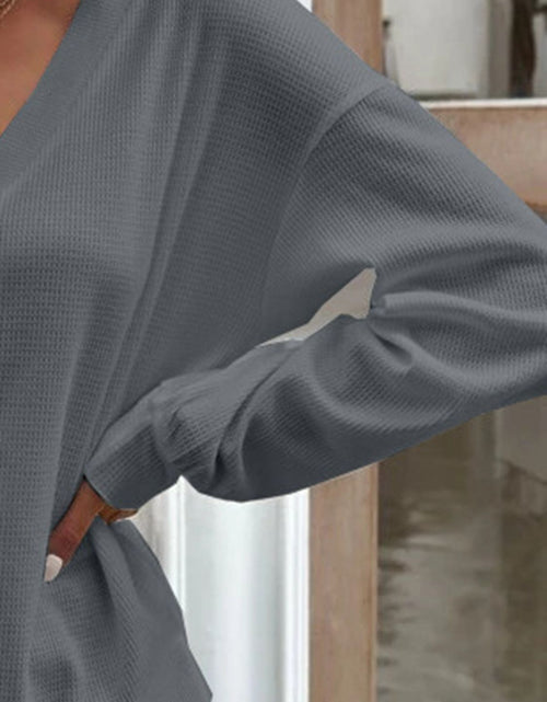 Load image into Gallery viewer, V-Neck Dropped Shoulder Blouse
